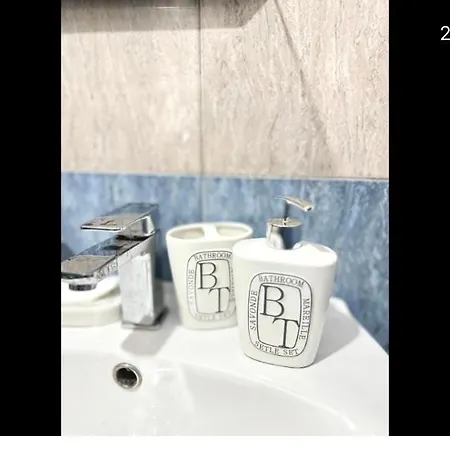 Aaaa *