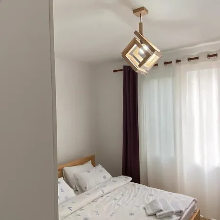 Aaaa Tirana