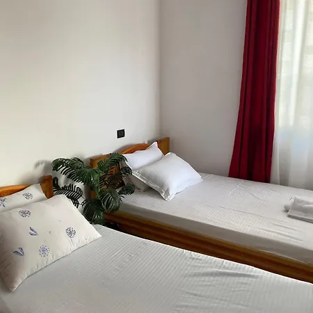 Aaaa Apartment *